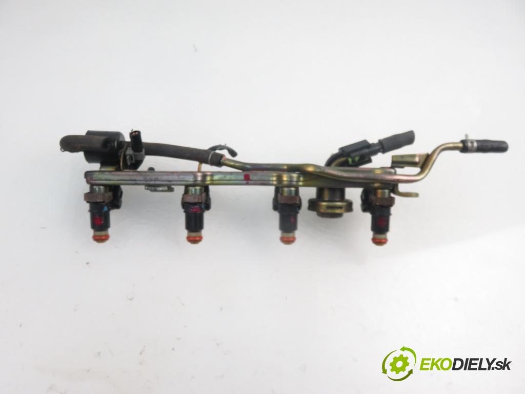 HONDA CIVIC VII Hatchback (EU, EP, EV) HB 2002 1396,00 Listwy wtryskowe 1396,00 Lišta vstrekovacia  (Vstrekovacie lišty)