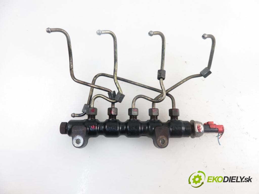 FORD FIESTA V (JH_, JD_) HB 2005 1399,00 Listwy wtryskowe 1399,00 Lišta vstrekovacia 9654592680 (Vstrekovacie lišty)