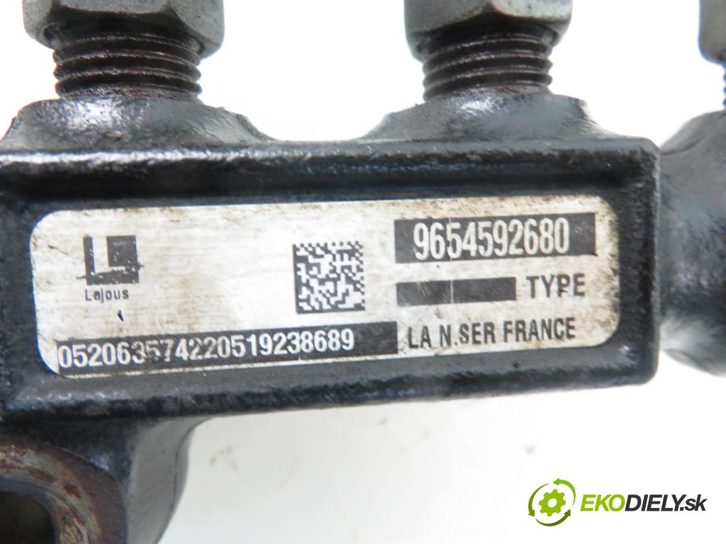 FORD FIESTA V (JH_, JD_) HB 2005 1399,00 Listwy wtryskowe 1399,00 Lišta vstrekovacia 9654592680 (Vstrekovacie lišty)