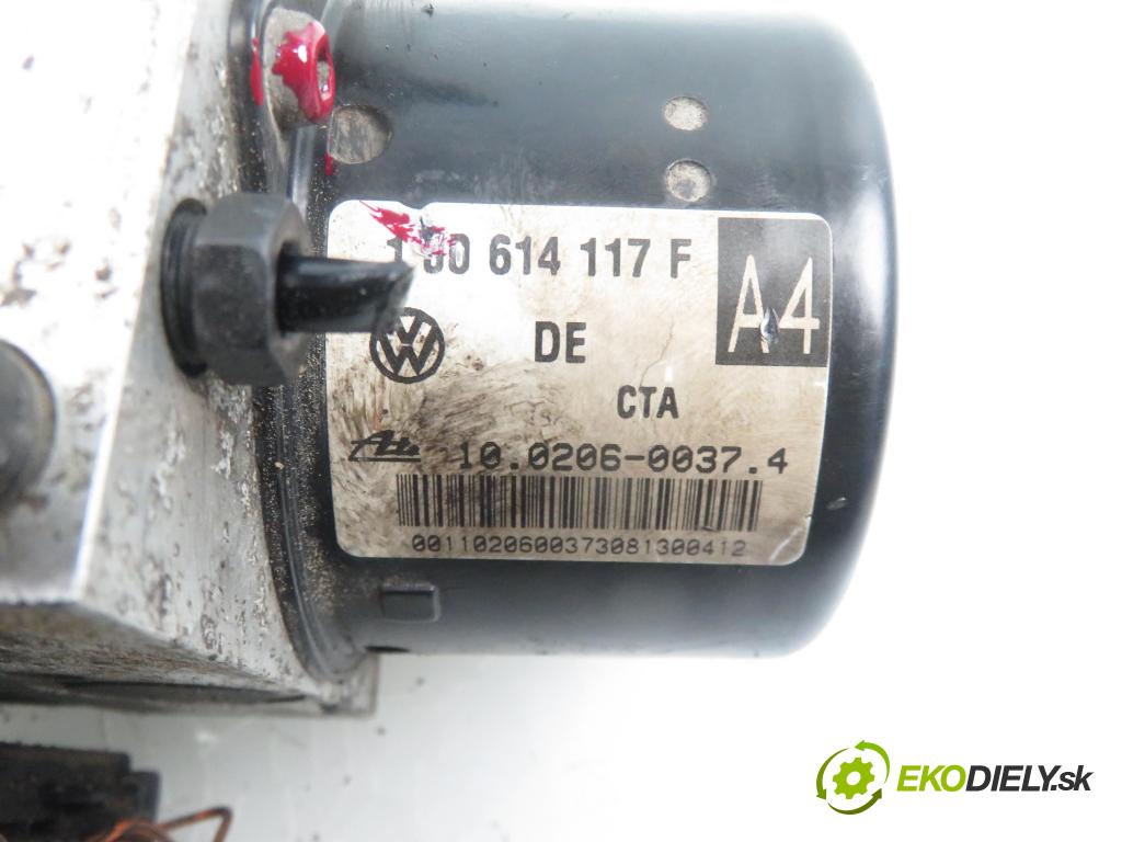 VW GOLF IV (1J1) HB 2001 1896,00 Sterowniki ABS 1896,00 Pumpa ABS 1J0614117F; 1C0907379J; 10020600374 (Pumpy ABS)