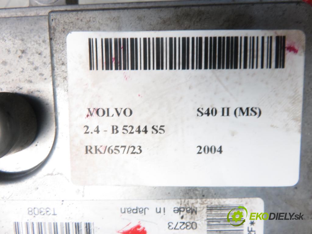 VOLVO S40 II (MS) SEDAN 2004 2435,00 Sterowniki silnika 2435,00 Riadiaca jednotka Motor 0797009132