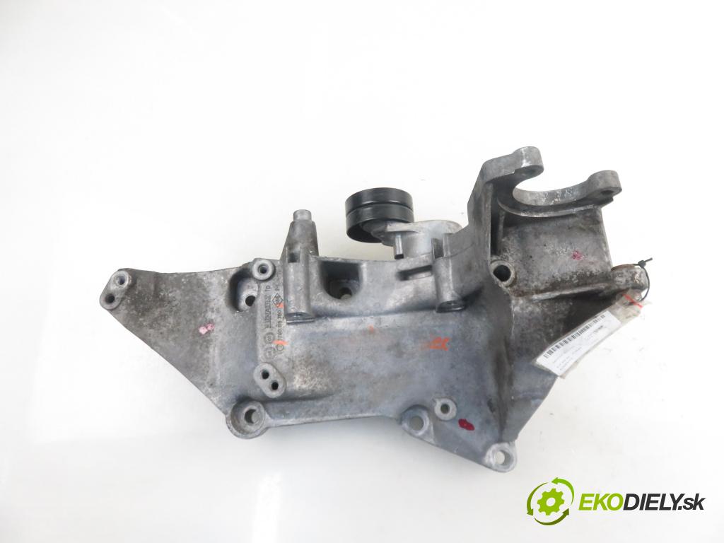 MITSUBISHI CARISMA (DA_) LIFTBACK 2001 1870,00 Wsporniki i łapy 1870,00 Uchytenie alternátora 7700115750