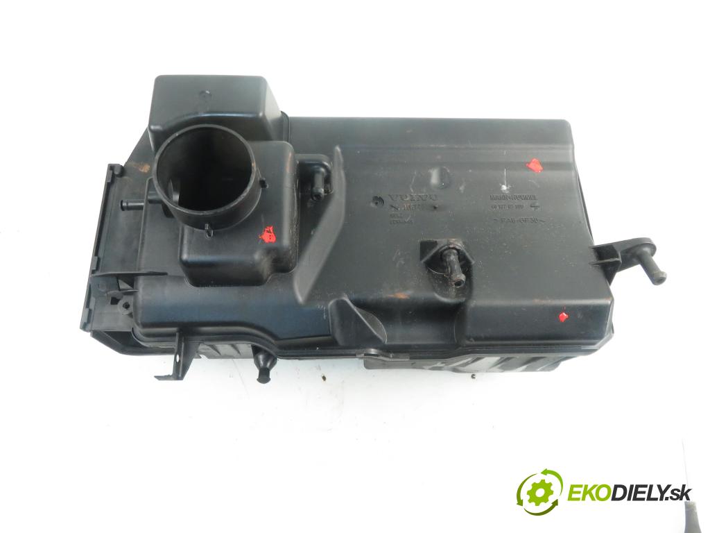 VOLVO S40 II (MS) SEDAN 2004 2435,00 Obudowy filtrów powietrza 2435,00 Obal filtra vzduchu 30677532; 30650076 (Obaly filtrov vzduchu)