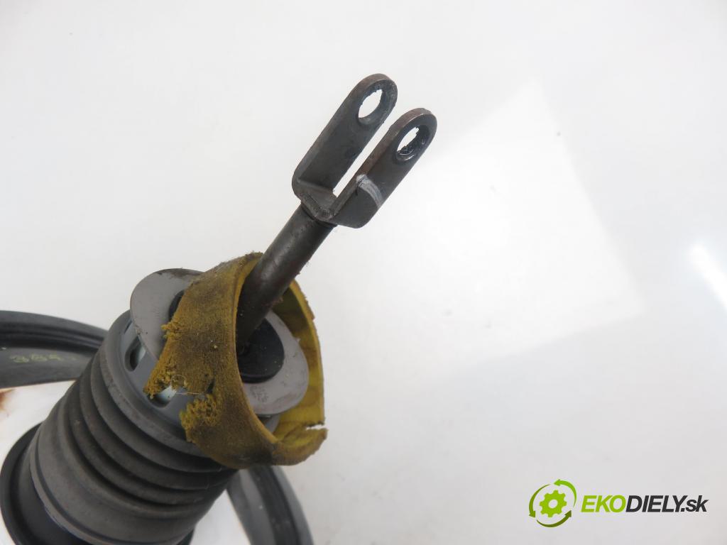OPEL VECTRA C (Z02) SEDAN 2002 2198,00 Serwa hamulca 2198,00 Posilovač 24433100; 24433100FT (Servočerpadlá, pumpy riadenia)