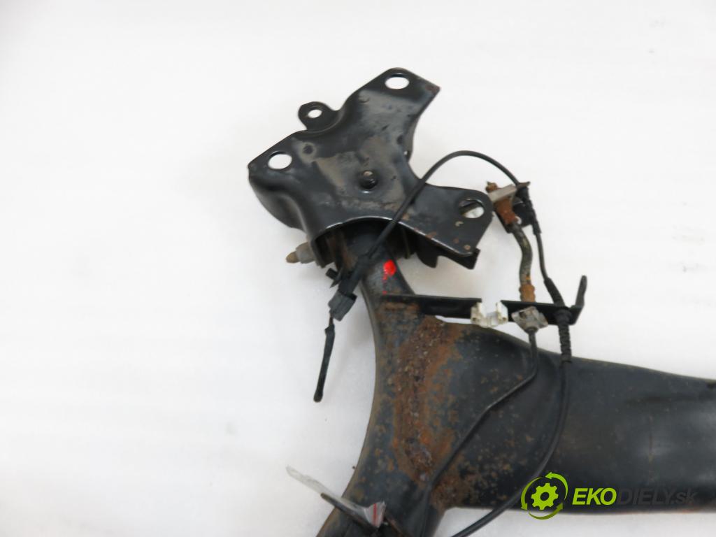 RENAULT MEGANE III liftback (BZ0/1_) HB 2009 78,00 1.5 dCi - K9K 832 1461,00 výztuha zadní část ABS