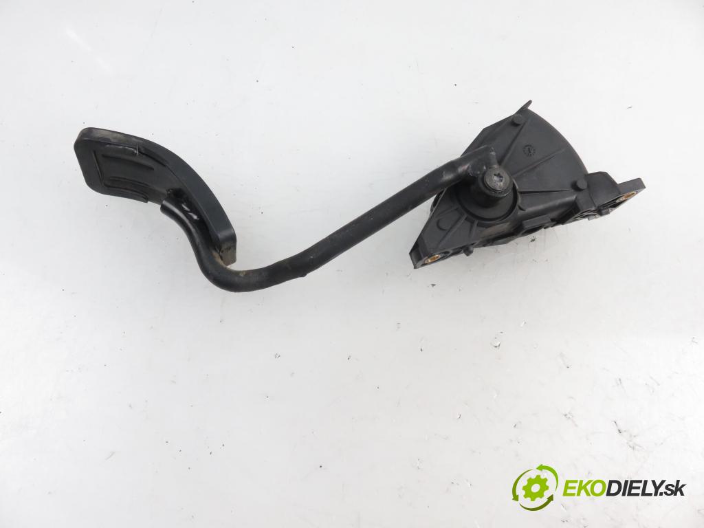 VW PASSAT B5 (3B2) SEDAN 2000 85,00 1.9 TDI - ATJ 1896,00 potenciometr plynového pedálu 8D2721523 ; 6PV00777009 (Potenciometr plynového pedálu)