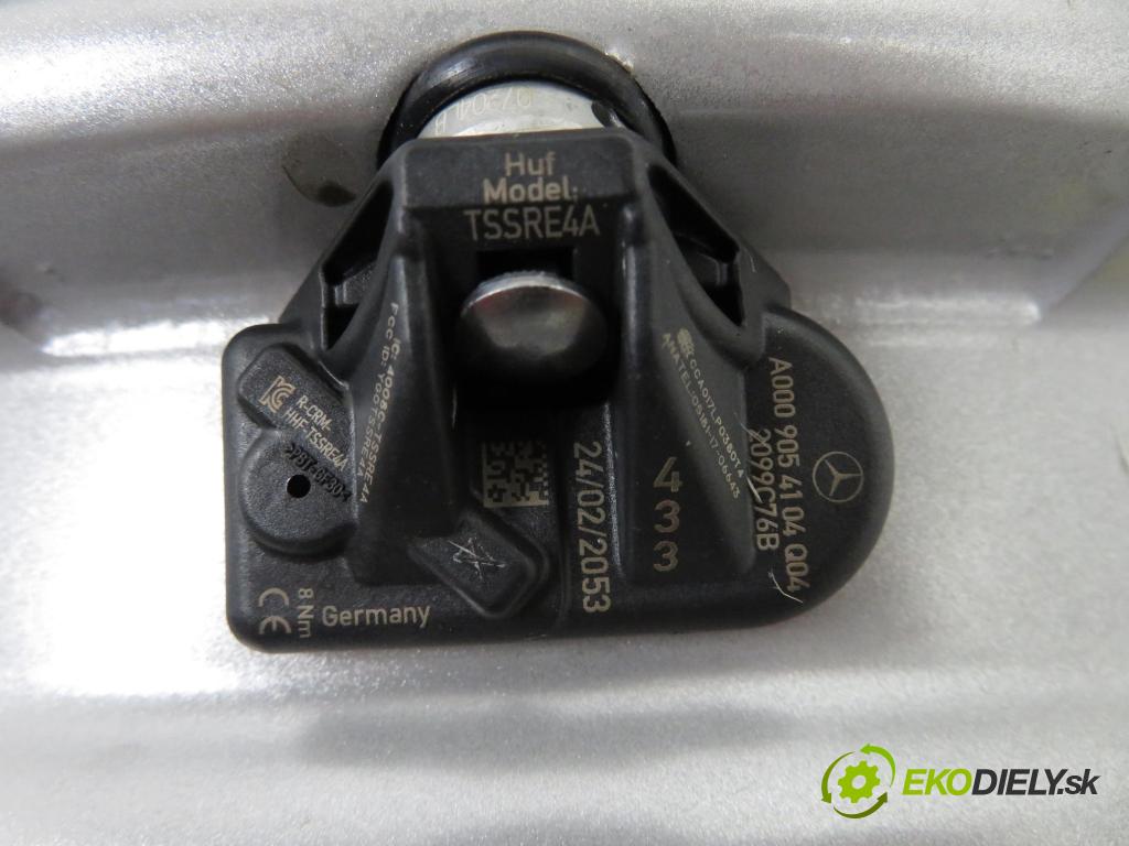 MERCEDES-BENZ   0    disky / disk A1774011200 ; A0009054104Q04