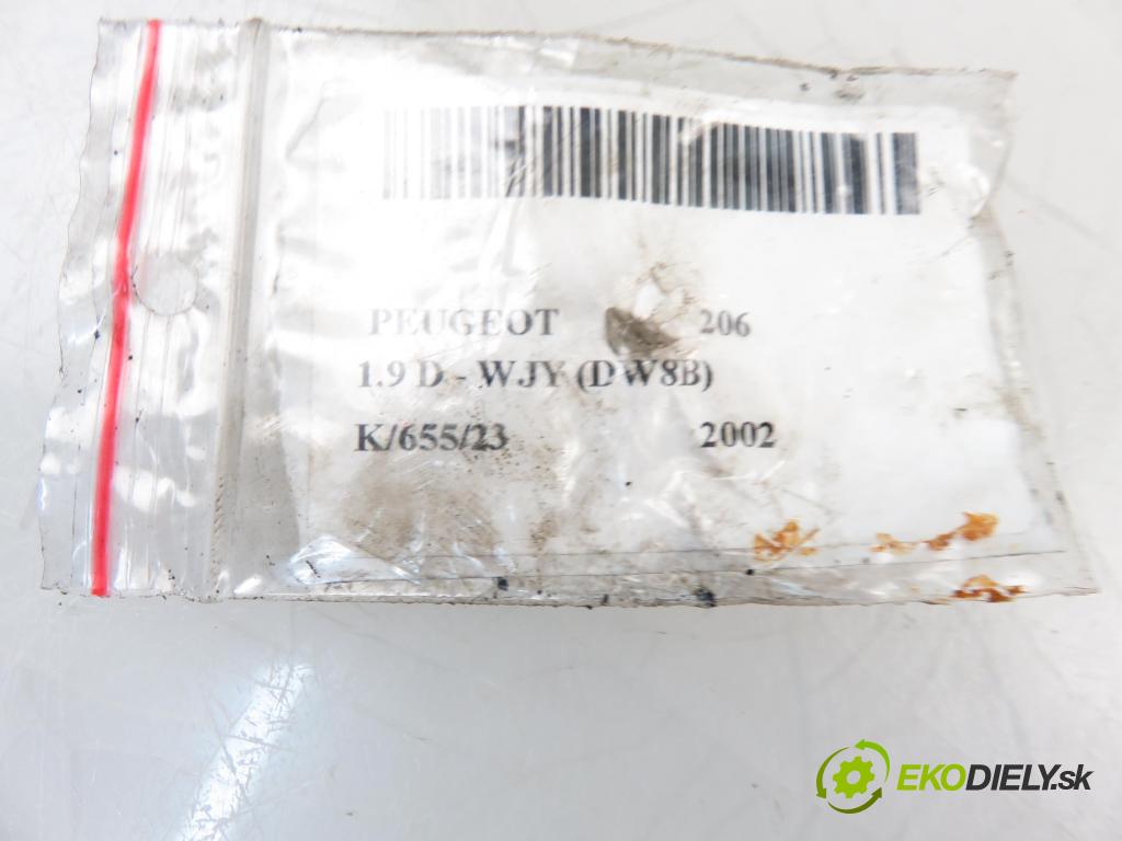 PEUGEOT 206 liftback (2A/C) HB 2002 1868,00 Wtryskiwacze 1868,00 vstrekovač 6736001 (Vstrekovače)