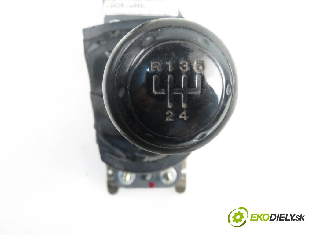 SEAT CORDOBA (6L2) SEDAN 2005 1390,00 Lewarki i wybieraki 1390,00 ZVEDÁK: 6Q0711049AL