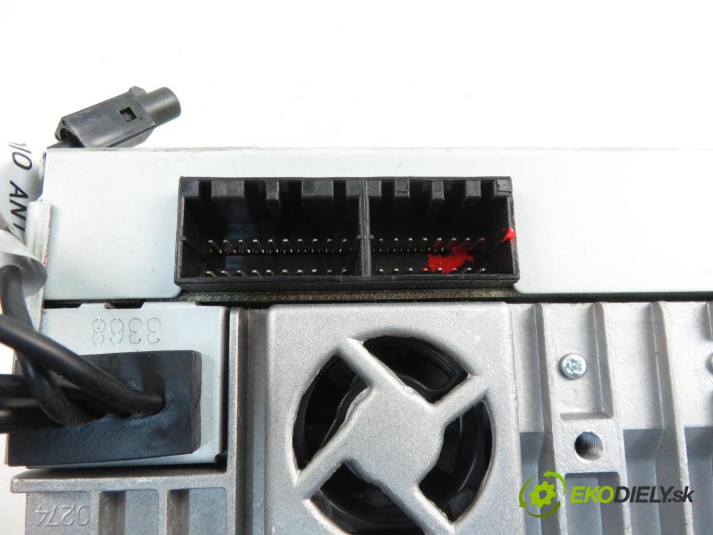 VW PASSAT B6 Variant (3C5) KOMBI 2005 1968,00 Radioodtwarzacze 1968,00 RADIO CD PHILADELPHIA 835 WORLD