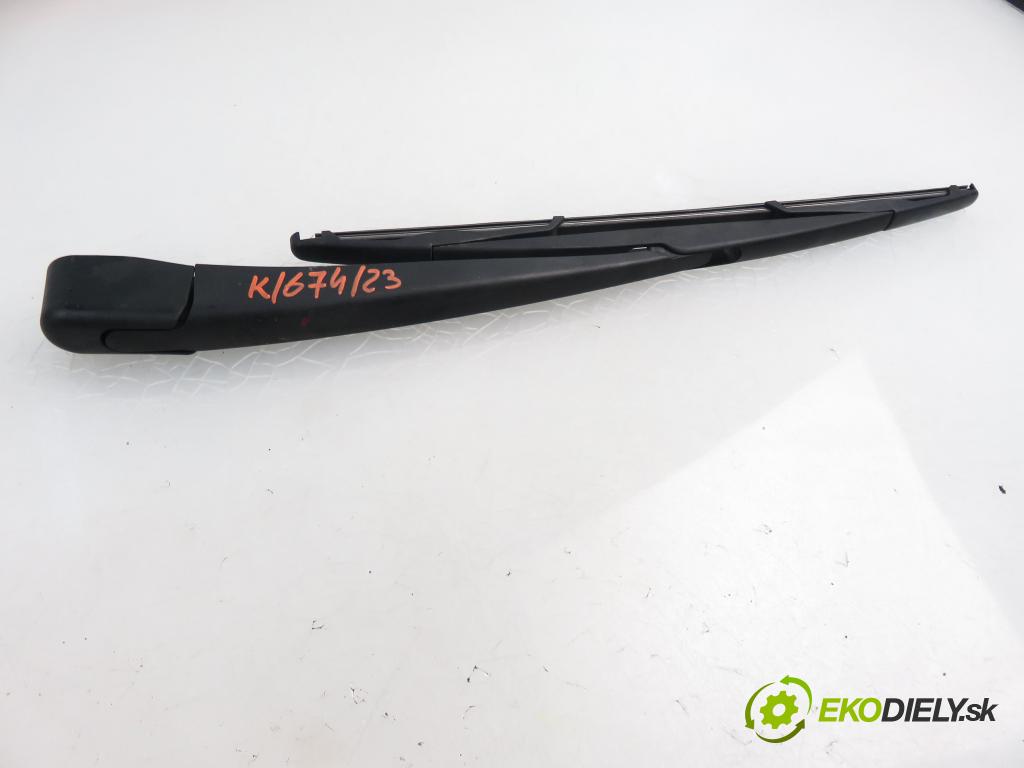 RENAULT MEGANE III liftback (BZ0/1_) HB 2009 1461,00 Ramiona wycieraczek 1461,00 RAMENO: stěrače zadní část 