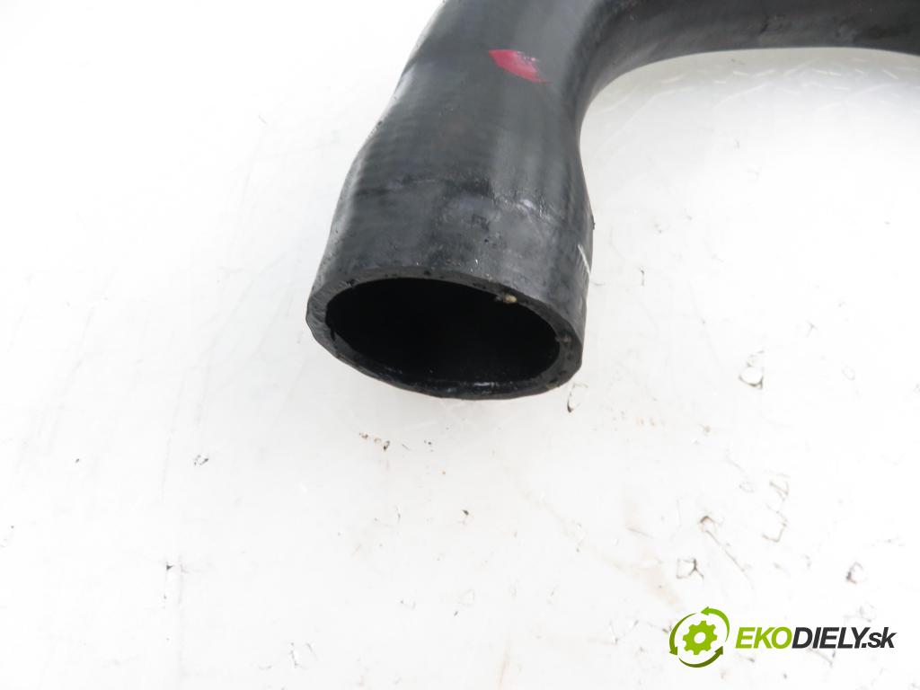 OPEL MERIVA A nadwozie wielkoprzestrzenne (MPV) (X03) HB 2003 1686,00 Przewody chłodnic powietrza 1686,00 Rúra intercoolera turba 93329873