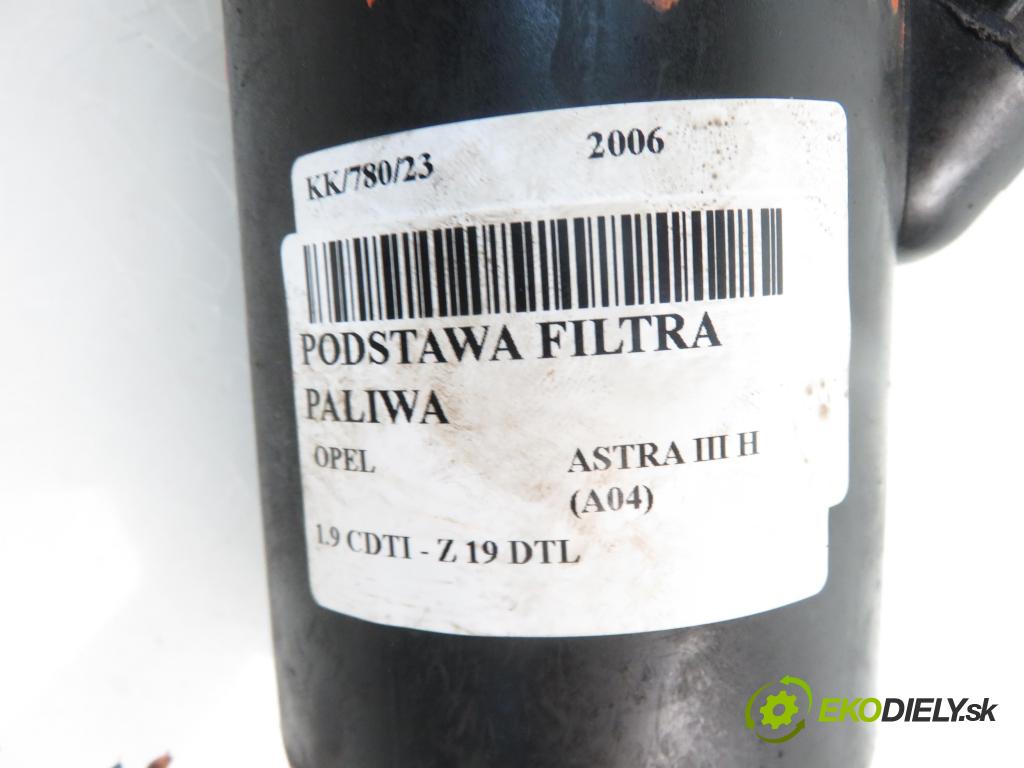 OPEL ASTRA H (A04) HB 2006 1910,00 Filtry paliwa 1910,00 obal filtra paliva 13204107 (Kryty palivové)