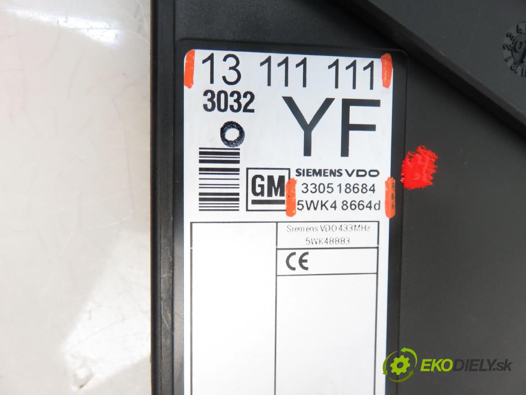 OPEL MERIVA A nadwozie wielkoprzestrzenne (MPV) (X03) MINIVAN 2003 1686,00 Moduły komfortu 1686,00 MODUL komfortu 13111111; 330518684; 5WK48664D
