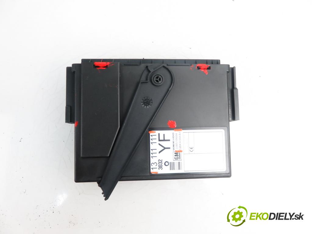 OPEL MERIVA A nadwozie wielkoprzestrzenne (MPV) (X03) MINIVAN 2003 1686,00 Moduły komfortu 1686,00 MODUL komfortu 13111111; 330518684; 5WK48664D