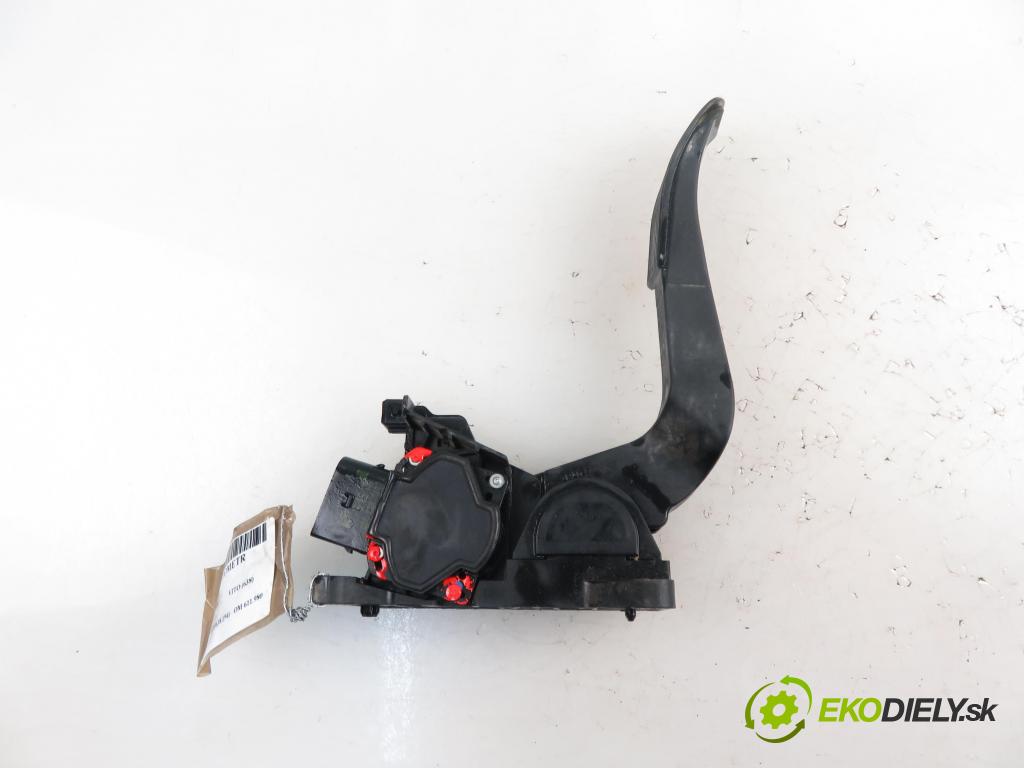 MERCEDES-BENZ VITO Autobus (638) BUS 2002 2151,00 Pozostałe 2151,00 Potenciometer plynového pedálu 9013000504; 0281002337 (Pedále)
