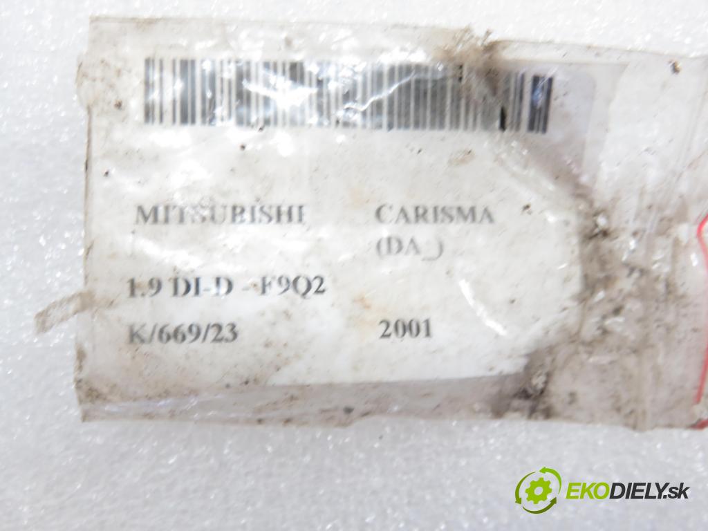 MITSUBISHI CARISMA (DA_) LIFTBACK 2001 1870,00 Kompletne haki holownicze (belka + kula) 1870,00 Hák