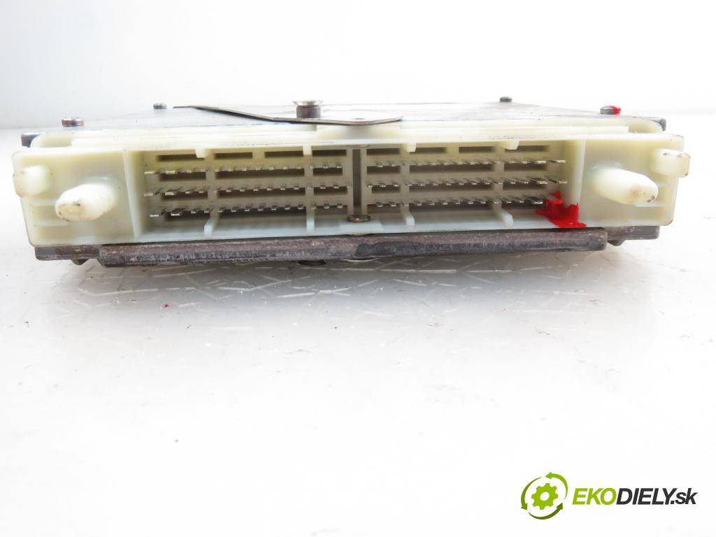VOLVO V70 I (875, 876) KOMBI 1997 2435,00 Sterowniki silnika 2435,00 Riadiaca jednotka Motor 9432617
