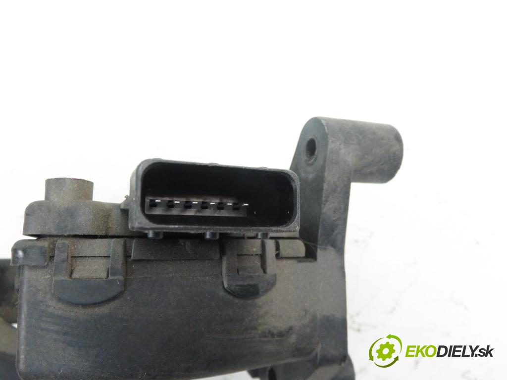 OPEL MERIVA A nadwozie wielkoprzestrzenne (MPV) (X03) HB 2003 1686,00 Pozostałe 1686,00 Potenciometer plynového pedálu 93335443DA; 93335443; 6PV00811002 (Pedále)