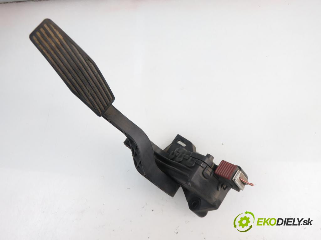 OPEL MERIVA A nadwozie wielkoprzestrzenne (MPV) (X03) HB 2003 1686,00 Pozostałe 1686,00 Potenciometer plynového pedálu 93335443DA; 93335443; 6PV00811002 (Pedále)