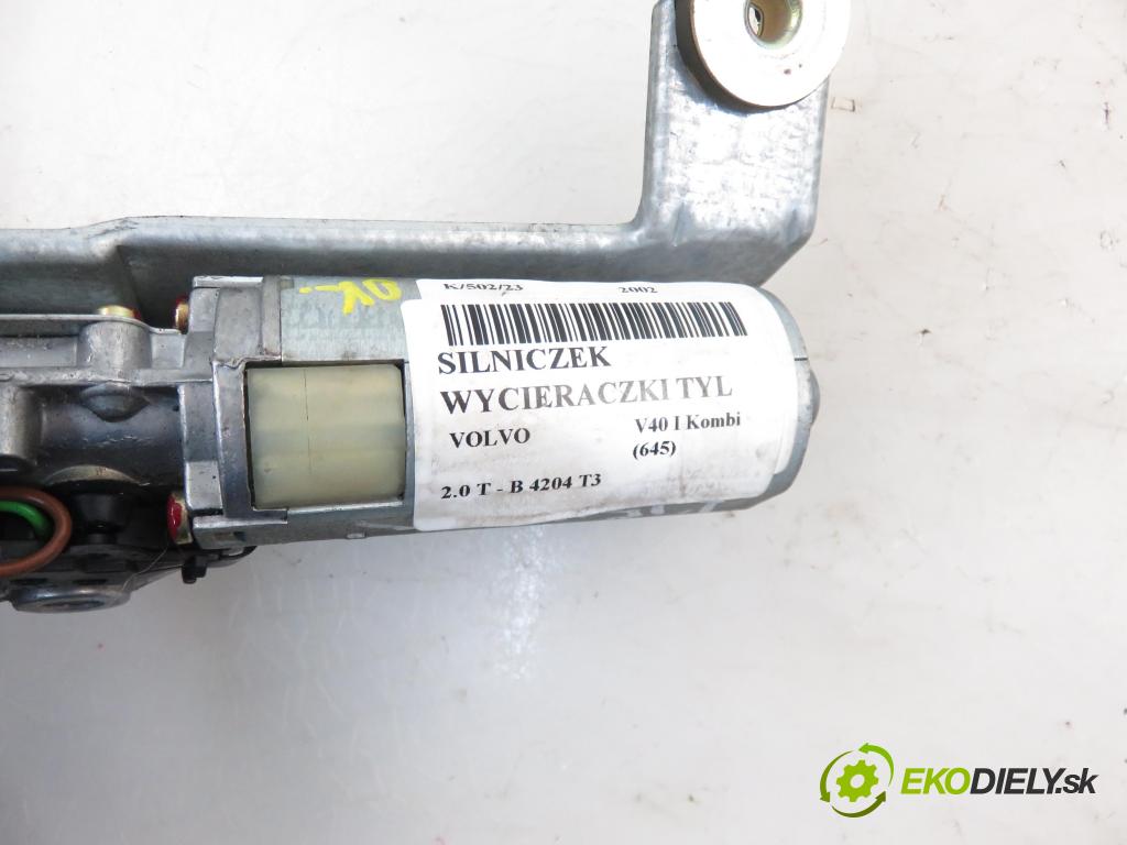VOLVO V40 Kombi (645) KOMBI 2002 1948,00 Silniki wycieraczek 1948,00 Motorček stierače ZADNÉ: 0390201529