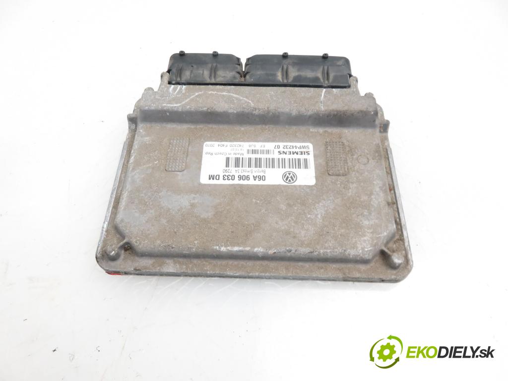 SKODA OCTAVIA I (1U2) LIFTBACK 2007 1595,00 Sterowniki silnika 1595,00 Riadiaca jednotka Motor 06A906033DM; 5WP44232