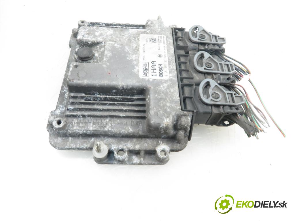FORD FOCUS C-MAX (DM2) MINIVAN 2003 1560,00 Sterowniki silnika 1560,00 Riadiaca jednotka Motor 0281011263; 3M5112A650MA