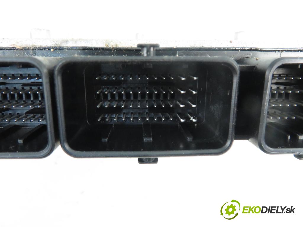 FORD S-MAX (WA6) MINIVAN 2006 1753,00 Sterowniki silnika 1753,00 Riadiaca jednotka Motor 6G9112A650HG