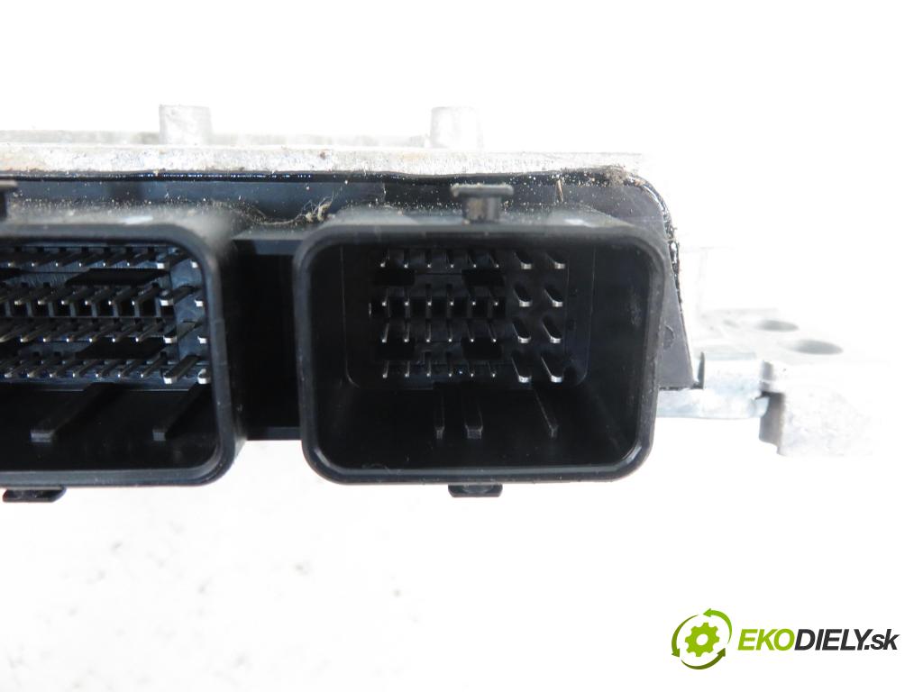 FORD S-MAX (WA6) MINIVAN 2006 1753,00 Sterowniki silnika 1753,00 Riadiaca jednotka Motor 6G9112A650HG