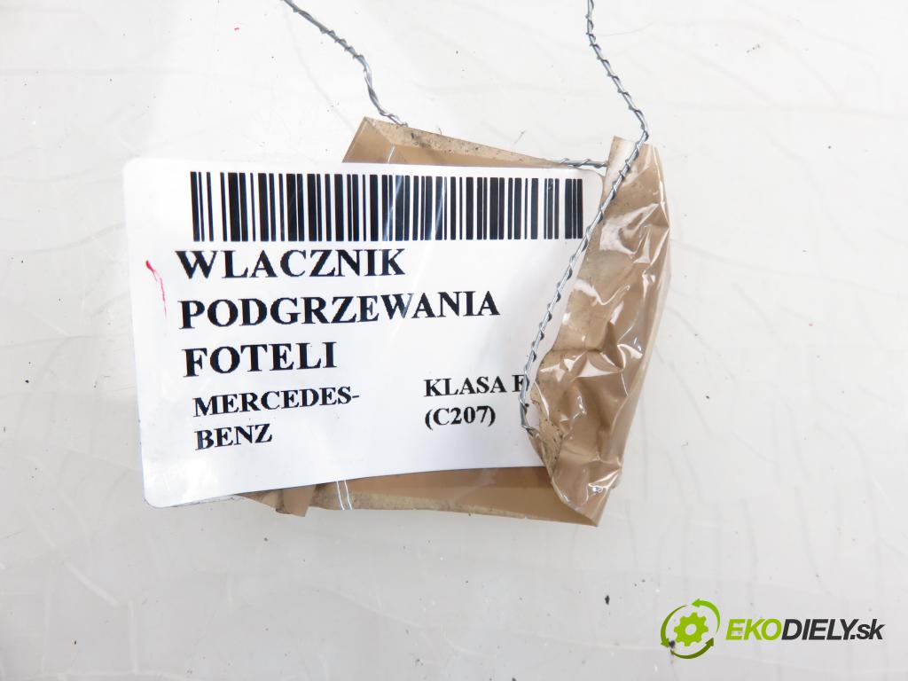 MERCEDES-BENZ KLASA E coupe (C207) COUPE 2010 3498,00 Panele sterowania, przełączniki 3498,00 prepínač vyhrievania sedačky 2079051601