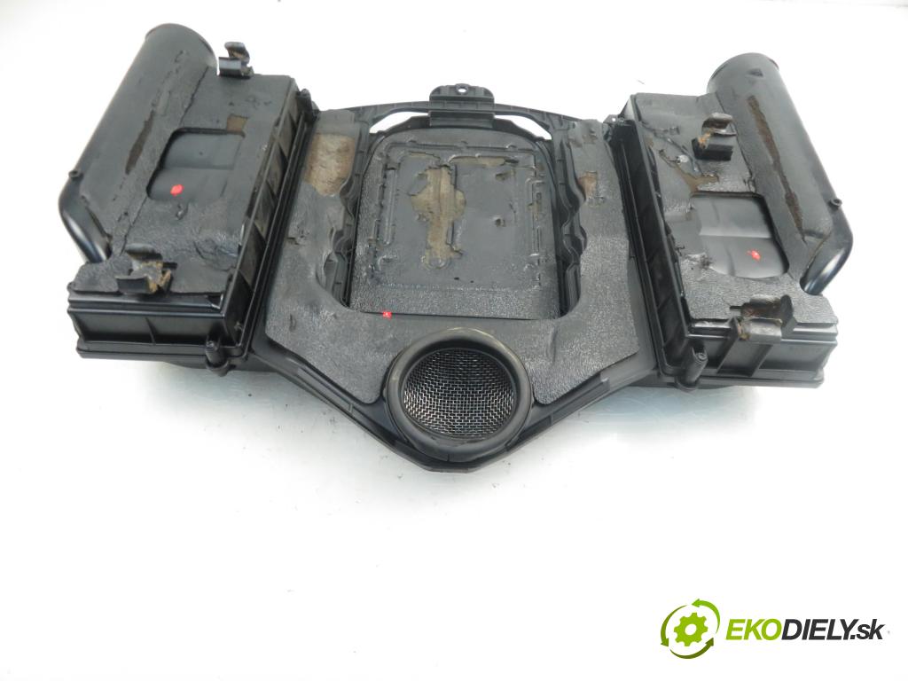 MERCEDES-BENZ KLASA E coupe (C207) COUPE 2010 3498,00 Obudowy filtrów powietrza 3498,00 Obal filtra vzduchu 2730902201 (Obaly filtrov vzduchu)