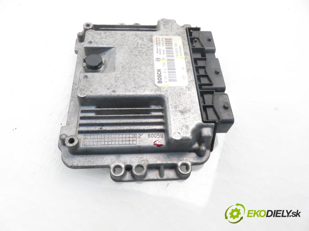 RENAULT SCENIC II (JM0/1_) MINIVAN 2005 1870,00 Sterowniki silnika 1870,00 Riadiaca jednotka Motor 8200558304; 8200391966; 0281012769