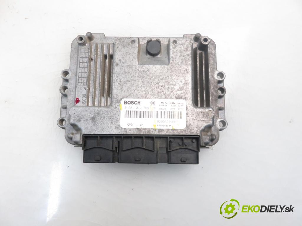 RENAULT SCENIC II (JM0/1_) MINIVAN 2005 1870,00 Sterowniki silnika 1870,00 Riadiaca jednotka Motor 8200558304; 8200391966; 0281012769