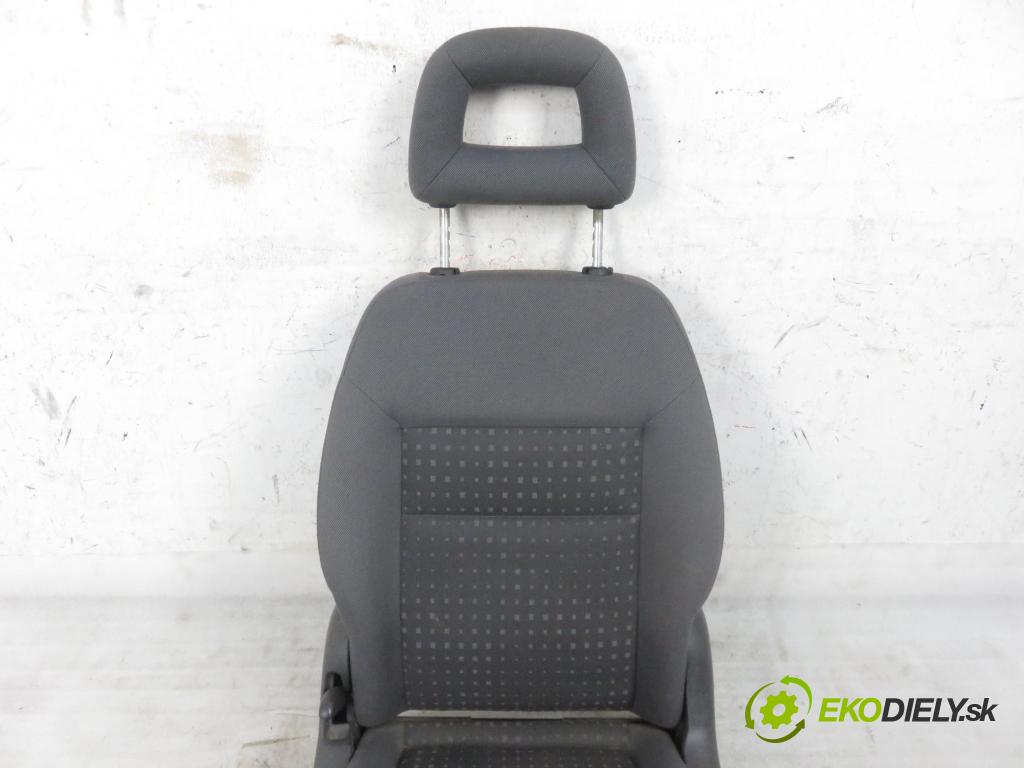 FORD GALAXY (WGR) MINIVAN 2005 1896,00 Fotele, kanapy 1896,00 Sedadlo 3 RIADOK: ľavy 