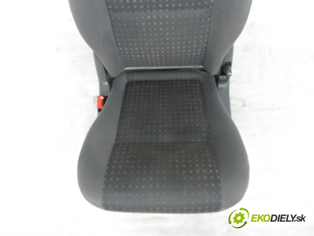 FORD GALAXY (WGR) MINIVAN 2005 85,00 1.9 TDI PD 115 - AUY 1896,00 Sedadlo 2 rad ľavy