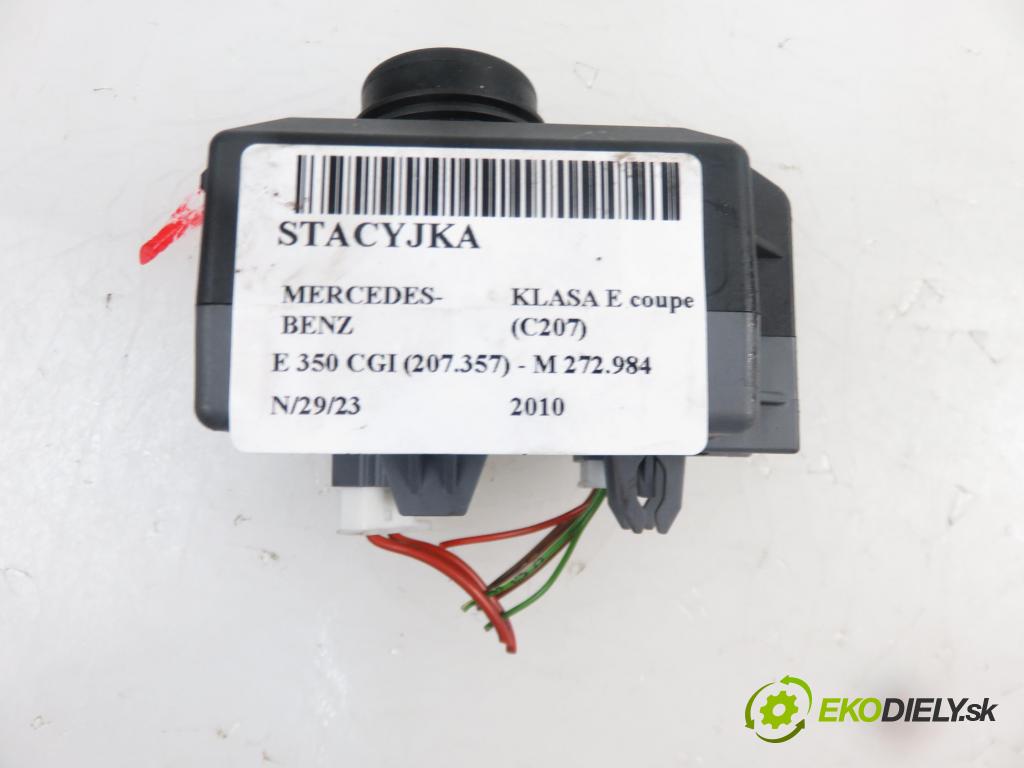 MERCEDES-BENZ KLASA E coupe (C207) COUPE 2010 3498,00 Stacyjki 3498,00 spinačka 2075450308 (Spínacie skrinky a kľúče)