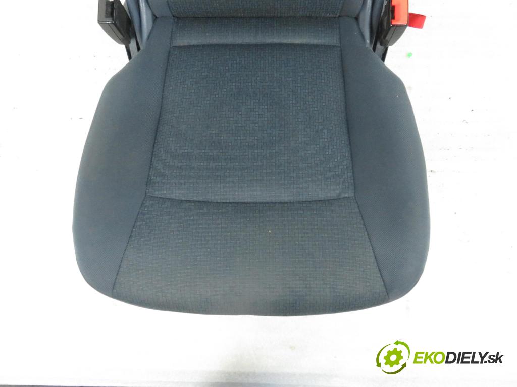 FORD GALAXY (WA6) MINIVAN 2009 1997,00 Fotele, kanapy 1997,00 Sedadlo 2 RIADOK: STREDNÝ: