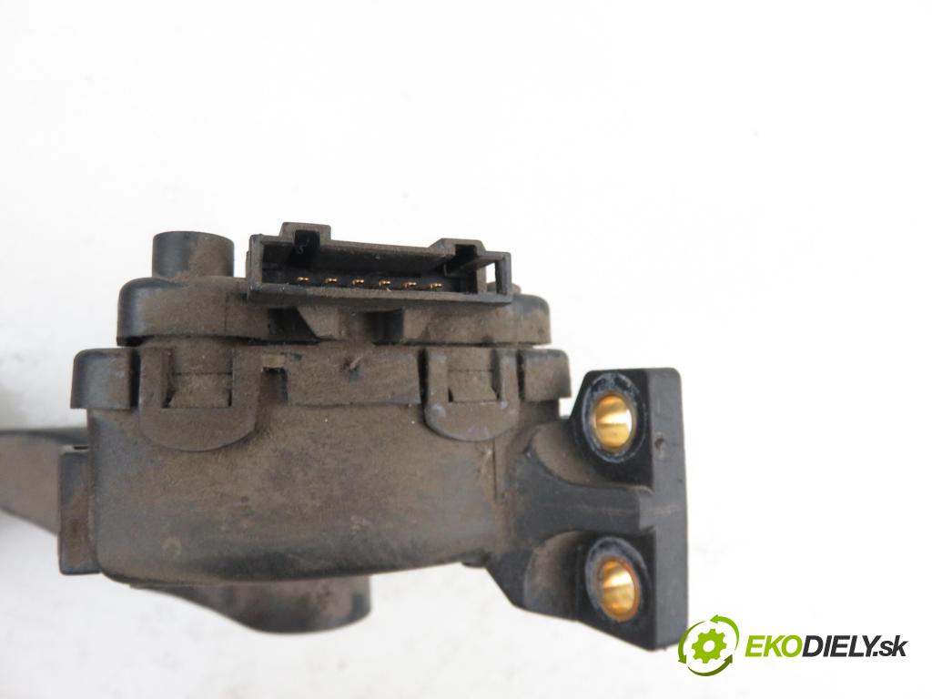 VW GOLF IV (1J1) HB 2000 1390,00 Pozostałe 1390,00 Potenciometer plynového pedálu IJI721503J; 6PV00802601 (Pedále)