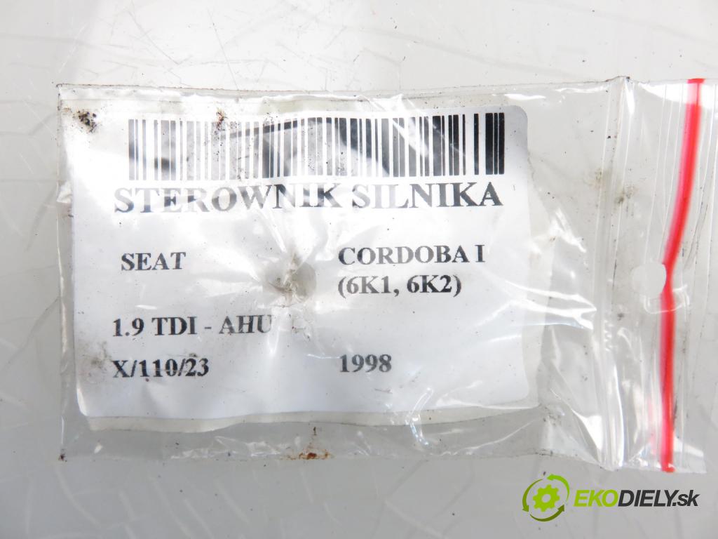 SEAT CORDOBA (6K1, 6K2) SEDAN 1998 1896,00 Sterowniki silnika 1896,00 řídící jednotka motora 028906021DK; 0281001484