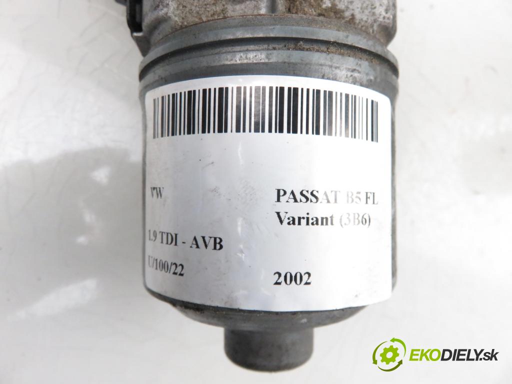 VW PASSAT B5.5 Variant (3B6) KOMBI 2002 1896,00 Silniki wycieraczek 1896,00 Motorček stieračov predný 3B1955113D; 0390241528