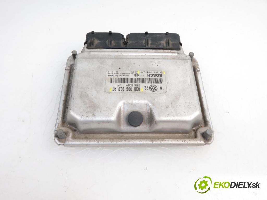 VW GOLF IV (1J1) HB 2002 1896,00 Sterowniki silnika 1896,00 Riadiaca jednotka Motor 038906019AT; 0281010974