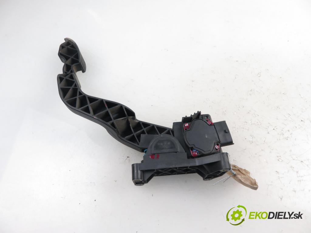 FIAT STILO (192_) HB 2002 1596,00 Pozostałe 1596,00 Potenciometer plynového pedálu 46779078; 0280752227; 6PV00777003 (Pedále)