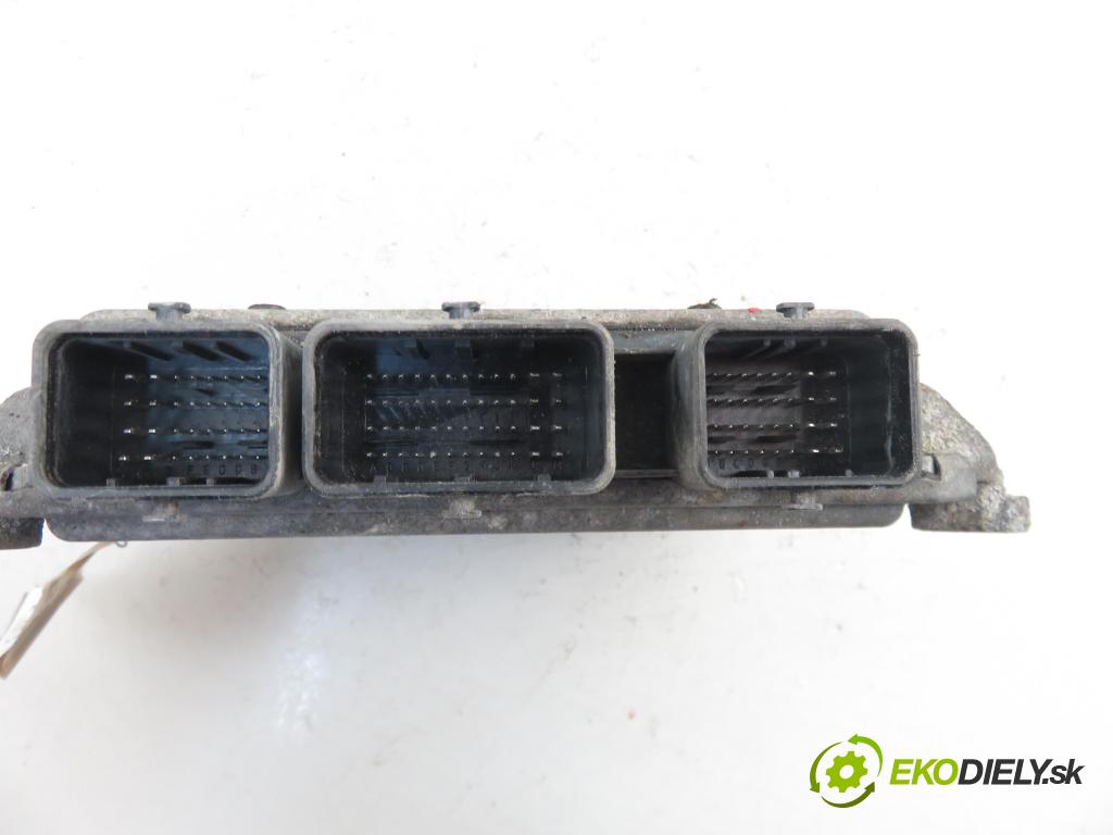FORD FIESTA V (JH_, JD_) HB 2005 1399,00 Sterowniki silnika 1399,00 Riadiaca jednotka Motor 3S6112A650LC; 5WS40140ET; 5AYC