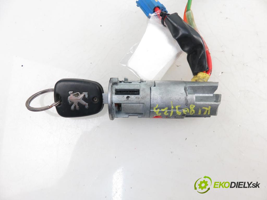 PEUGEOT 206 liftback (2A/C) HB 2002 1398,00 Stacyjki 1398,00 spinačka N0501539 (Spínacie skrinky a kľúče)