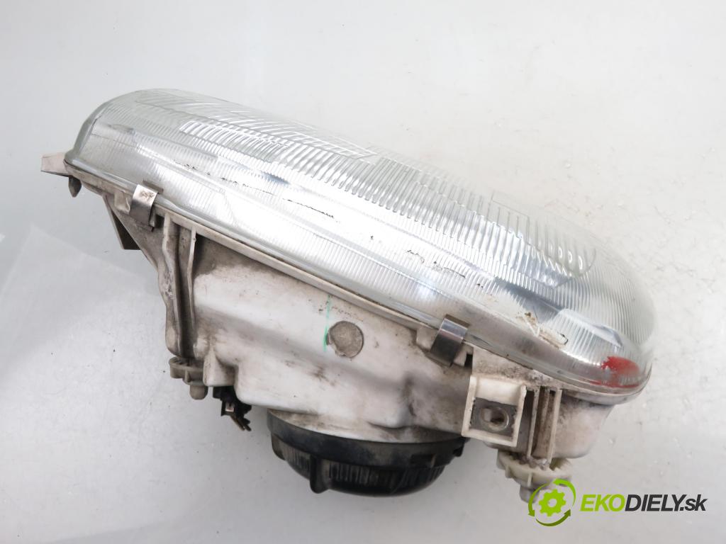 VW VENTO (1H2) SEDAN 1993 1781,00 Lampy przednie 1781,00 Svetlo PP