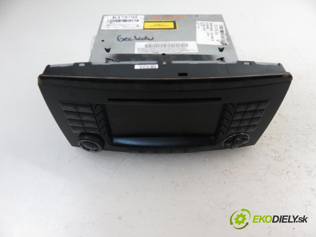 MERCEDES-BENZ KLASA R (W251, V251) CROSSOVER 2008 2987,00 Radioodtwarzacze 2987,00 RADIO CD A2518708089