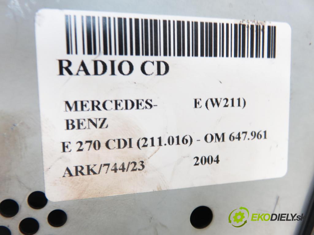 MERCEDES-BENZ KLASA E (W211) SEDAN 2004 2685,00 Radioodtwarzacze 2685,00 RADIO CD 2118701289