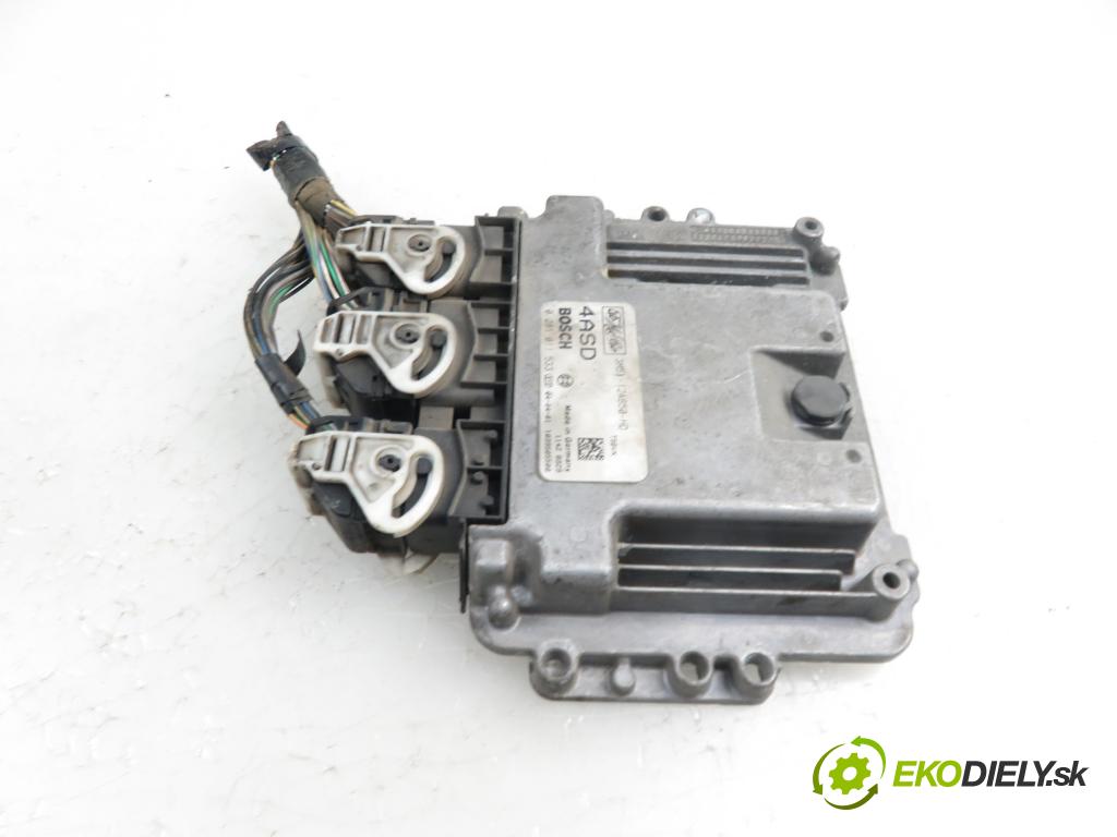 FORD FOCUS C-MAX (DM2) MINIVAN 2004 1560,00 Sterowniki silnika 1560,00 Riadiaca jednotka Motor 0281011533; 3M5112A650HD