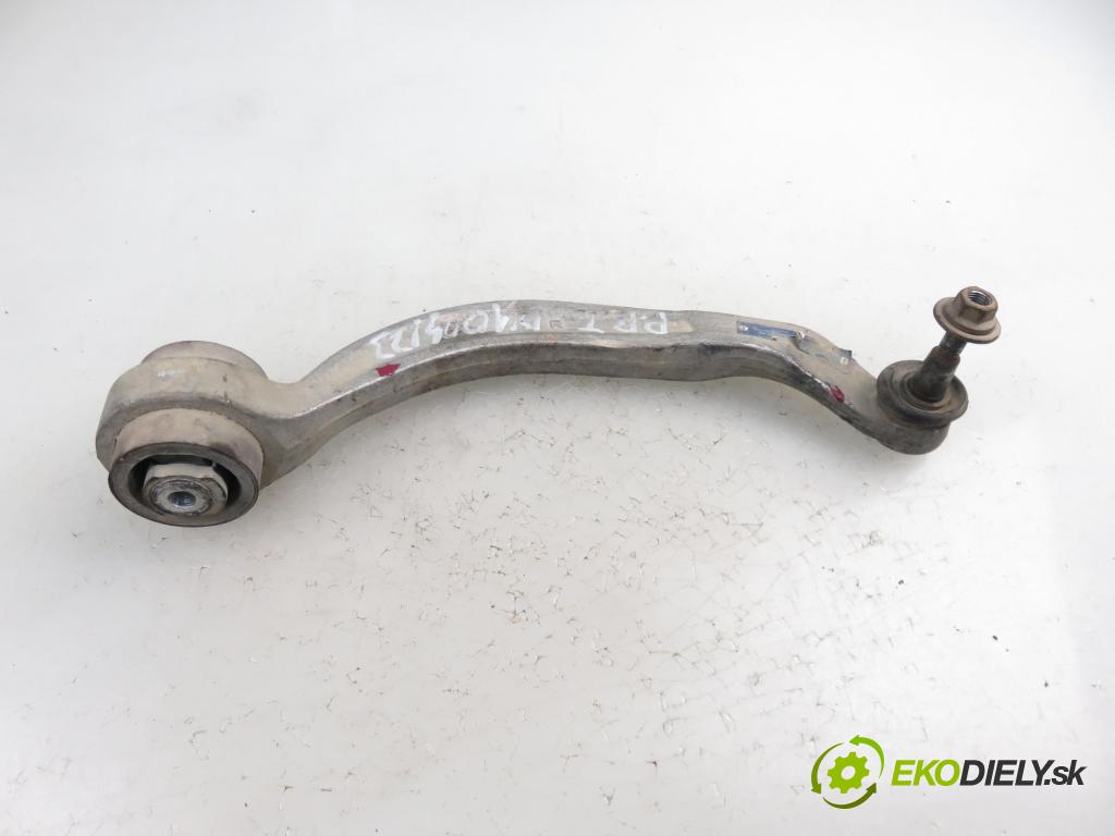 AUDI A4 (8D2, B5) SEDAN 1995 1595,00 Wahacze 1595,00 Rameno dolné pravy zadný