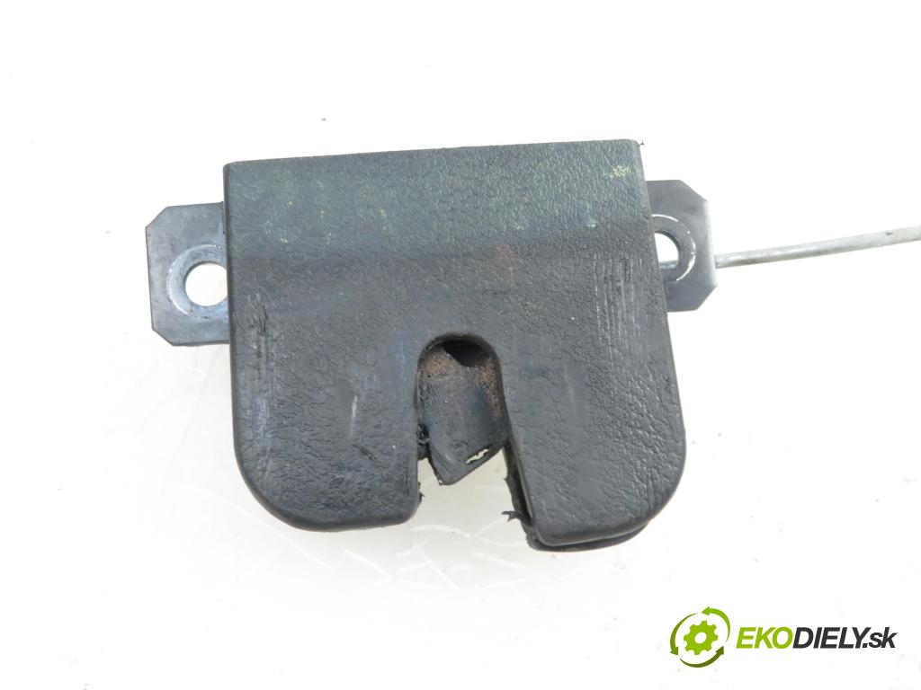 SEAT LEON (1M1) HB 2001 81,00 1.9 TDI 110 - ASV 1896,00 zámok dverí kufor EL. 3B9827505C